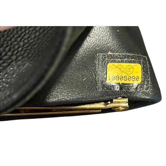 Chanel Vintage Timeless CC Cavier Leather Kisslock Wallet with Hologram - Picture 8 of 8